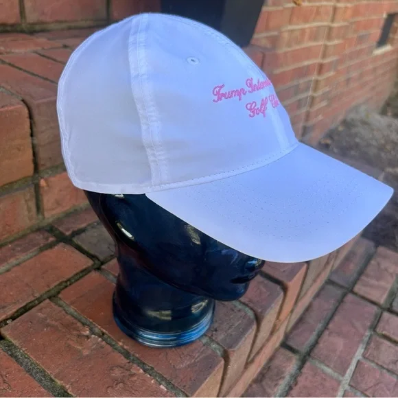 TRUMP INVITATIONAL Callaway Golf Hat - Picture 2 of 8
